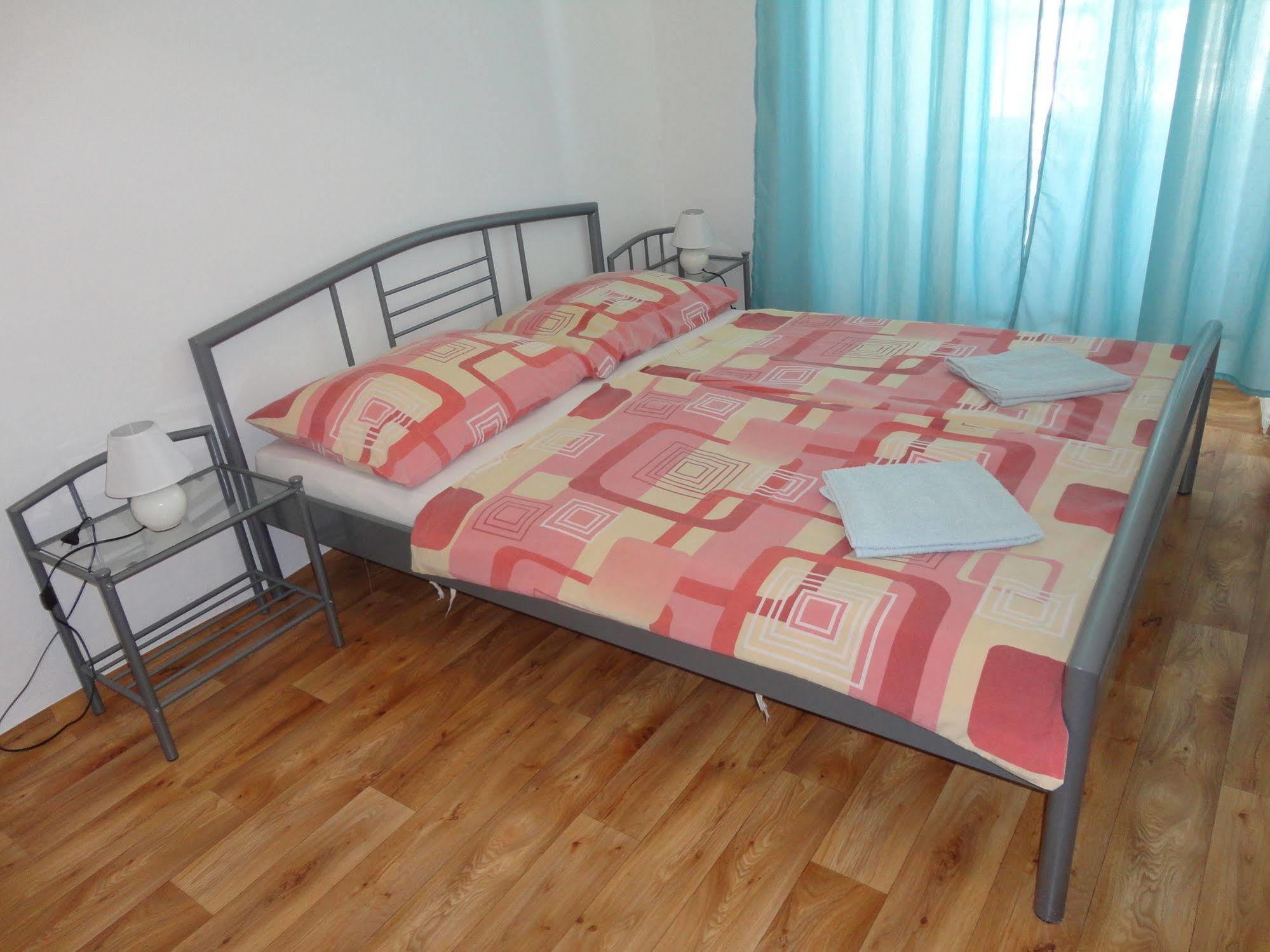 Casa de hóspedes Tara 2*